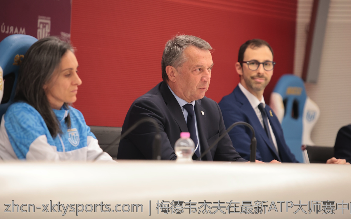 梅德韦杰夫在最新ATP大师赛中的精彩表现与比分解析